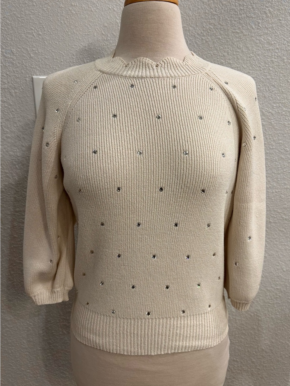 Rebecca Taylor cream jeweled scalloped neckline half sleeve sweater medium